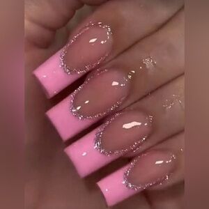 Affordable and adorable press on nails